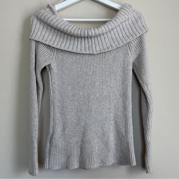 Hollister Off Shoulder Sweater Cream Ribbed Long Sleeve Large Soft Comfy Cozy - Picture 7 of 8